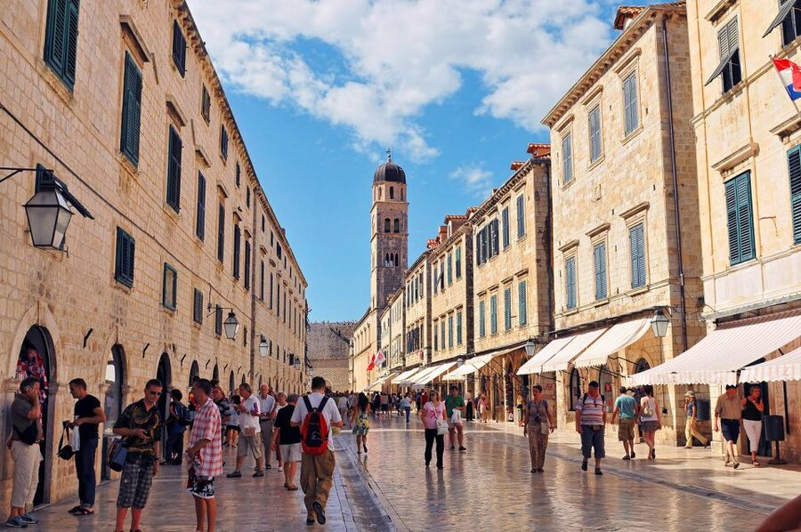 Dubrovnik: Cable Car, Walking Tour and City Walls Combo - Pile Square at 09:00: start strong, start easy