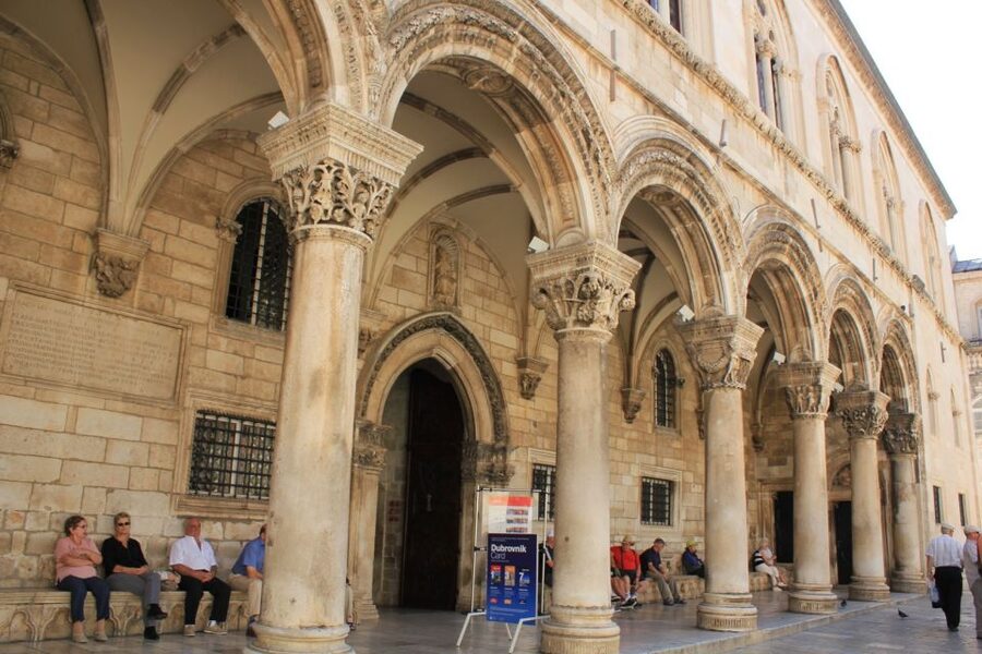 Dubrovnik: Cable Car, Walking Tour and City Walls Combo - Who should book this Dubrovnik combo?