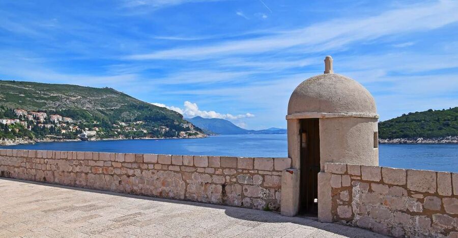 Dubrovnik: City Walls Early Morning or Sunset Walking Tour - Where You Meet, What the Guide Looks Like, and How to Start Smooth
