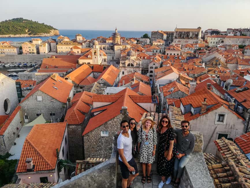 Dubrovnik:City Walls & Old Town 2 in 1 Walking Tour - 3 hours on foot: what to wear and bring for comfort