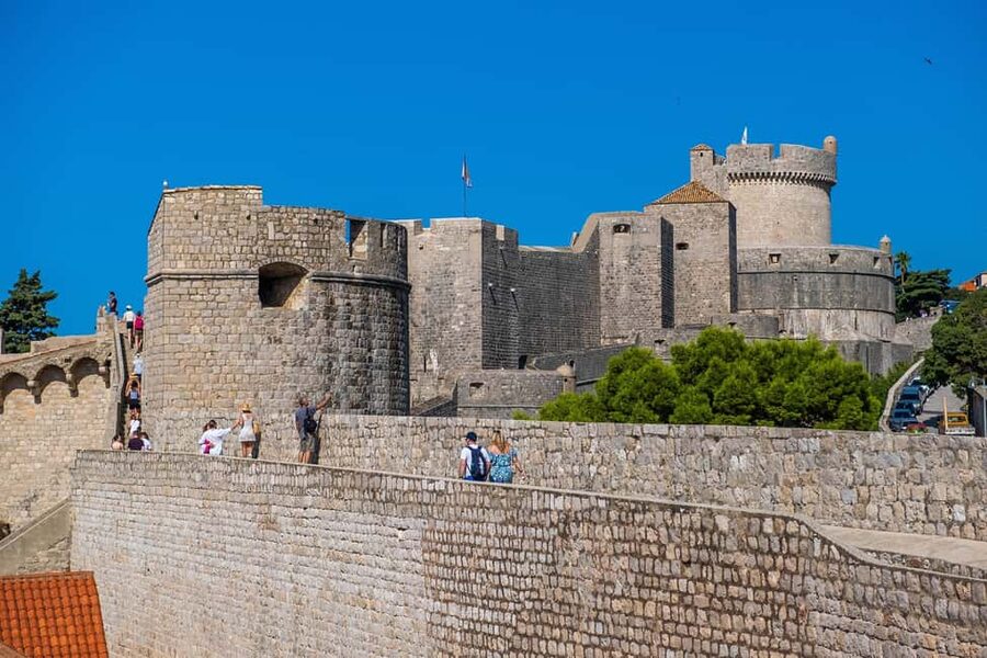 Dubrovnik: City Walls, Old Town Walking Tour & Adriatic View - Price and value: $25 is the start, then plan for Walls entry