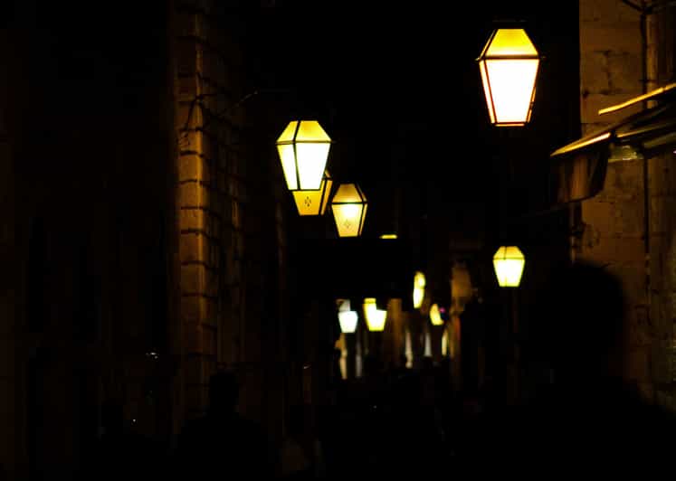 Dubrovnik: Dark tales of the Old Town - The 90-minute route, from romantic walk to prison dungeons