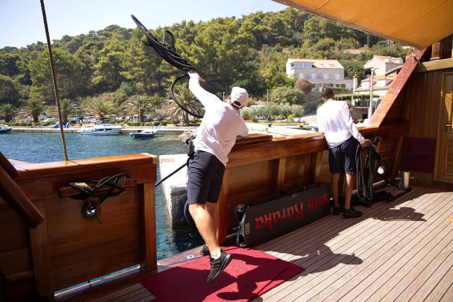 Dubrovnik: Elaphite Island Hopping Cruise on Karaka Ship - How the full day flows: 8 hours, 3 islands, and multiple cruise segments