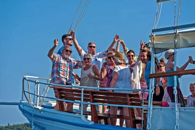Dubrovnik: Elaphite Islands Cruise with Lunch and Drinks - The long view cruise after Koločep