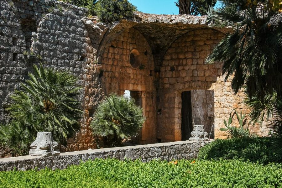 Dubrovnik: Epic Game of Thrones Tour + Lokrum & Saver Option - The starting walk toward West Harbour and Blackwater Bay