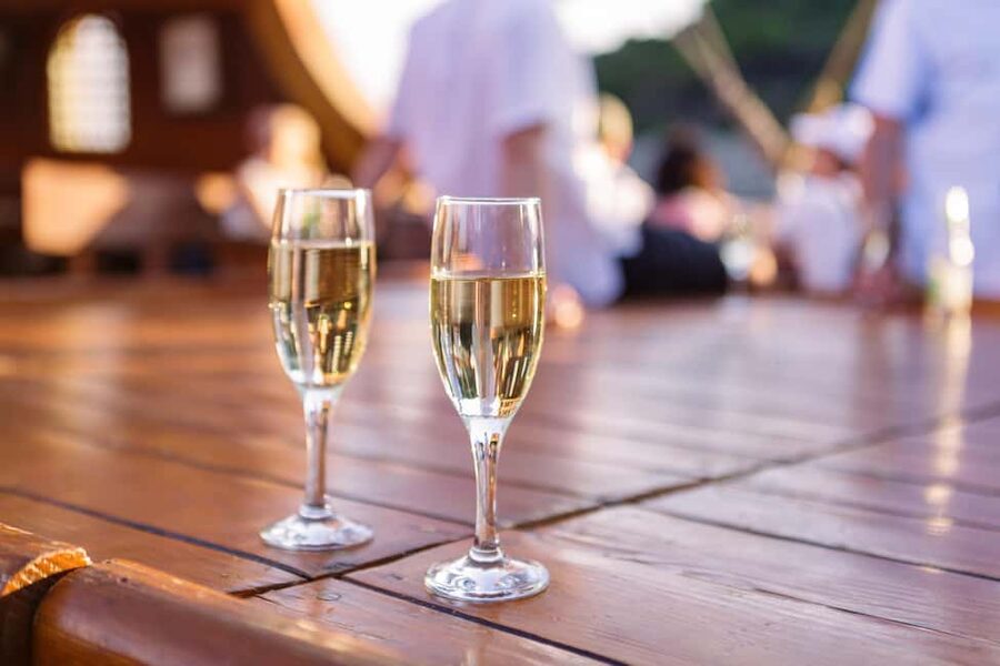 Dubrovnik: Galleon Sunset Cruise with a Live Guide & Drink - Drinks and snacks: what’s included, what costs extra