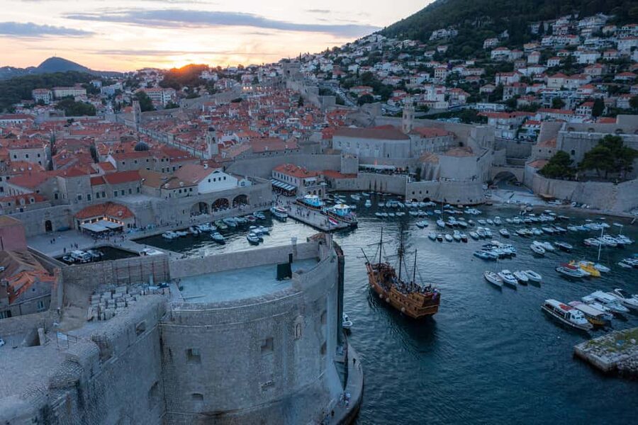 Dubrovnik: Galleon Sunset Cruise with a Live Guide & Drink - Price and value for a Dubrovnik sunset sail