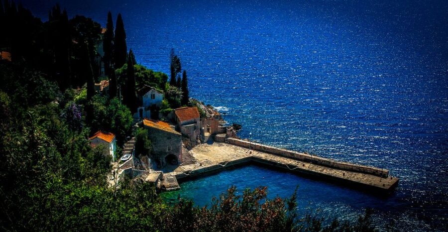 Dubrovnik: Game of Thrones Complete Experience Tour - Beyond Dubrovnik by van: Trsteno Arboretum and Srđ hill