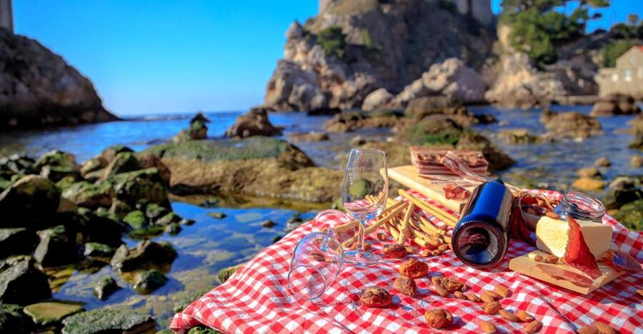 Dubrovnik Gastronomy: 3-Hour Food and Wine Tour - Old Town starts at Big Onofrio’s Fountain