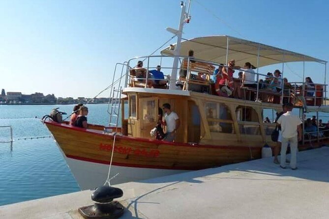 Dubrovnik Islands Boat Tour with Lunch and Unlimited Drinks - From Dubrovnik hotel pickup to Gruž Harbor: the start of the day