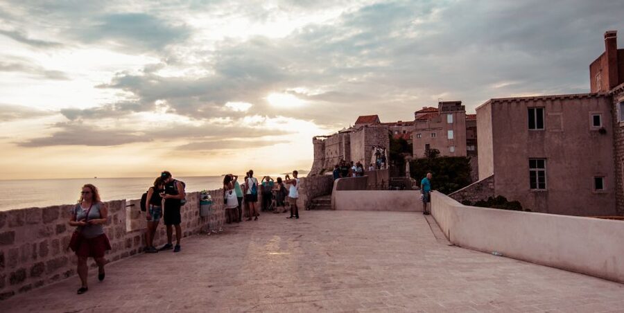 Dubrovnik: Old Town & City Walls Guided Tours Combo - What to bring and what to expect on the ground