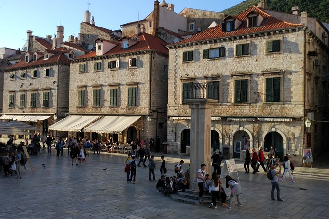 Dubrovnik Old Town: Small-Group Walking Tour With A Local - Key highlights worth your time