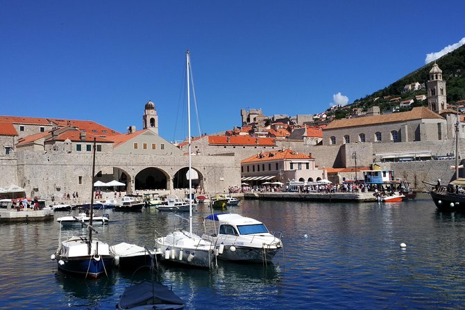 Dubrovnik Old Town: Small-Group Walking Tour With A Local - Ending near Pile Gate and Onofrio’s Large Fountain: finish with context