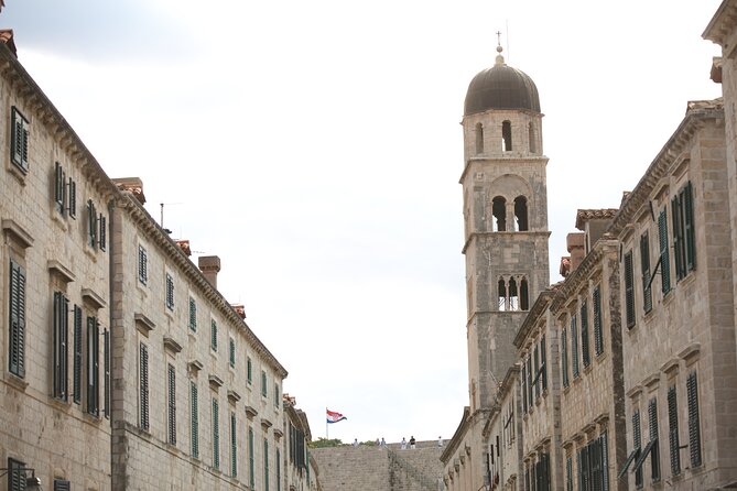 Dubrovnik Old Town Walking Tour and Cruise with Karaka - How to use the tour tips for tickets, walls, and Lokrum