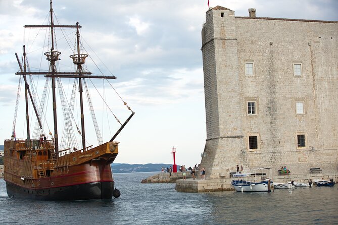 Dubrovnik Old Town Walking Tour and Cruise with Karaka - Weather can change the plan, so build in a little flexibility