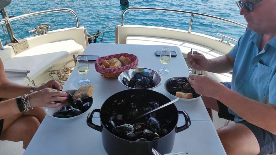 Dubrovnik: Oyster, Mussles, and Wine Tasting Tour in Ston - Little Ston bay boat ride: the scenery sets the appetite