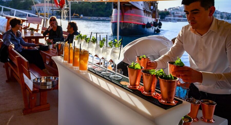 Dubrovnik: Panoramic Sunset Cocktail Cruise Around Old Town - Who This Sunset Cocktail Cruise Is Best For