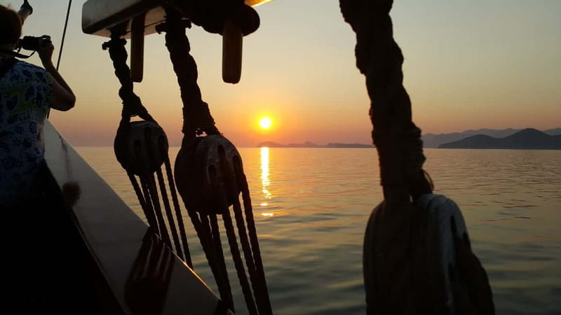 Dubrovnik: Panoramic Sunset Cruise on Karaka Ship - Meeting at Na ponti bb (Mali Muo) and finding your way fast