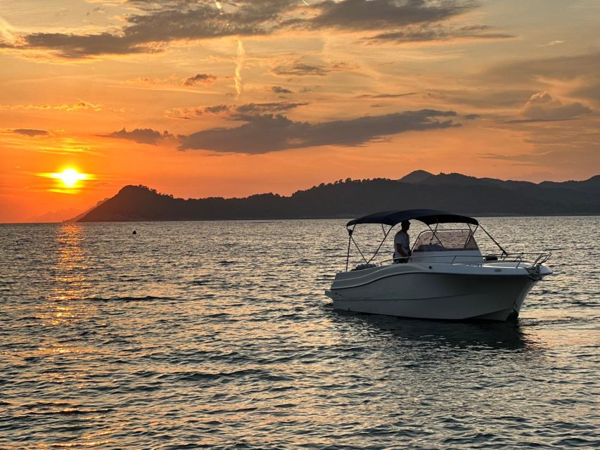 Dubrovnik: Private Elaphiti Islands and Blue Cave Tour - Private boat day from Dubrovnik, pickup to port