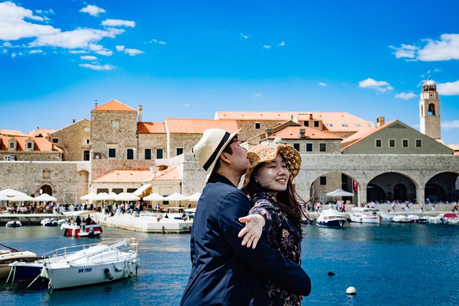 Dubrovnik Private Photoshoot with Local Professional Photographer - Meeting at Pile Gate and how the 1-hour route actually works