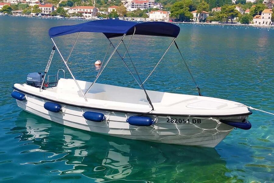 Dubrovnik: Rent a fun and easy to use boat without license - Why this Dubrovnik boat rental feels different from a tour