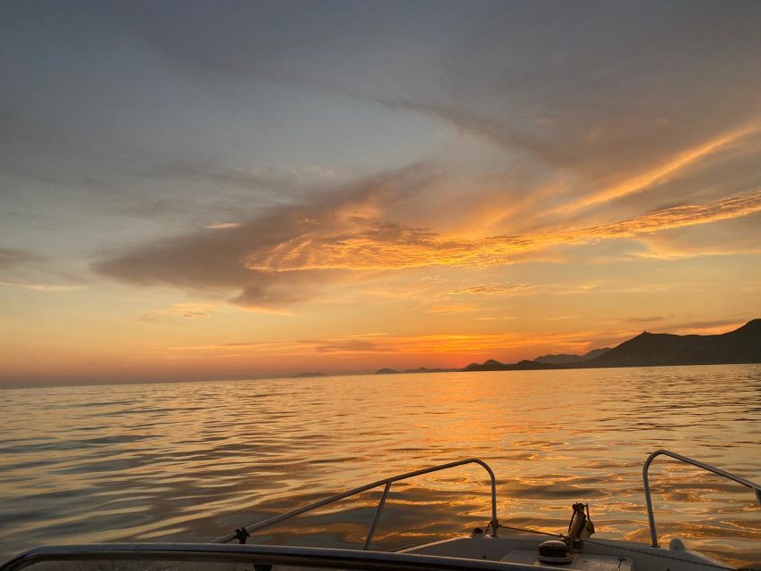 Dubrovnik: Romantic Sunset Cruise - Why a Dubrovnik sunset cruise feels different than a rooftop
