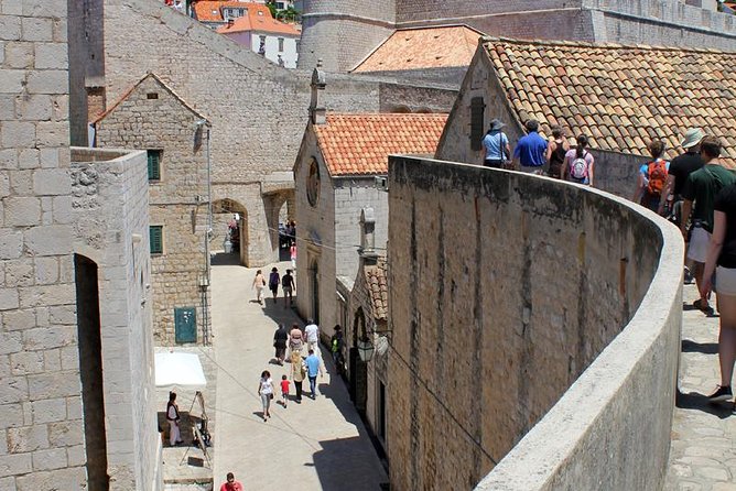 Dubrovnik Shore Excursion: Game of Thrones Tour (City Walls ticket included) - Meet at Pile Gate and get the filming story going fast