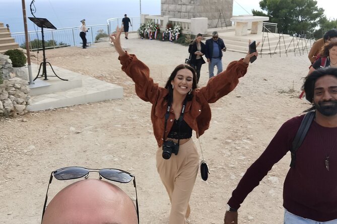 Dubrovnik sunset panorama & wine - Guide style, pacing, and the photo-friendly rhythm
