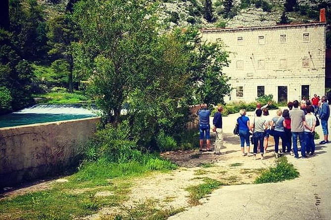 Dubrovnik Sunset Tour with Wine Tasting - Live commentary, and how guides like Elmir and Atik make it click