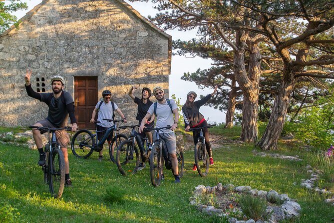 E-Bike Tour at Historical Villages of Makarska - The e-bike and guide experience: pace, explanations, and small-group comfort