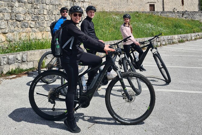 E-Bike Tour + Gourmet Snack + Wine Tasting (Small Group) - Key moments that make this tour worth your time