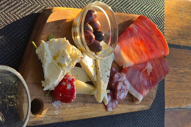 E-Bike Tour + Gourmet Snack + Wine Tasting (Small Group) - Snack and wine tasting lunch: what the finish feels like