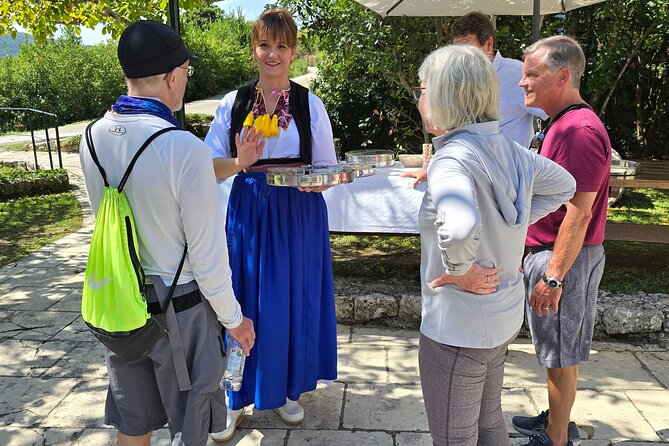 E-Bike Tour + Gourmet Snack + Wine Tasting (Small Group) - Road conditions and safety: the one thing to plan around
