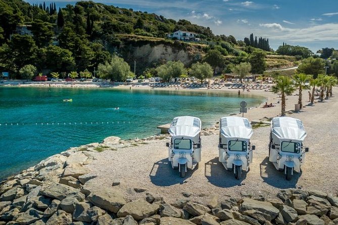 Eco City Tour Split - Sustipan cemetery and Republic Square: quieter views with a big feel
