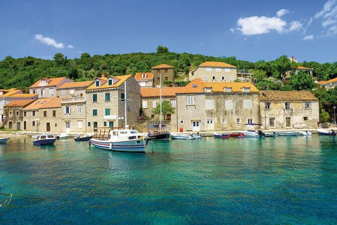 Elaphiti Islands by Catamaran with snacks and unlimited drinks from Dubrovnik - Entering The Elaphite Islands From Dubrovnik