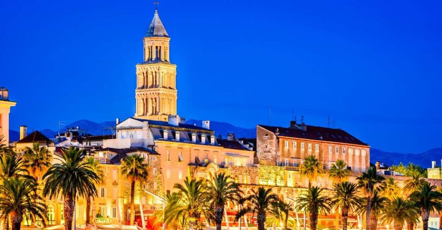 Evening Group Walking Tour - Split Old City Diocletian's Pal - Meeting next to the big red Split sign