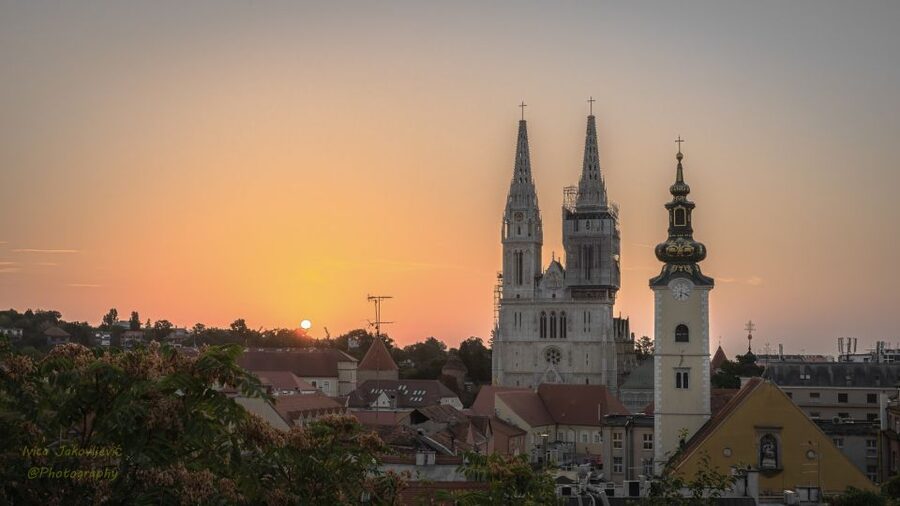 Exclusive old Zagreb walking tour - King Tomislav Square to Nikola Zrinjski and Ban Jelačić: start with the city’s pulse