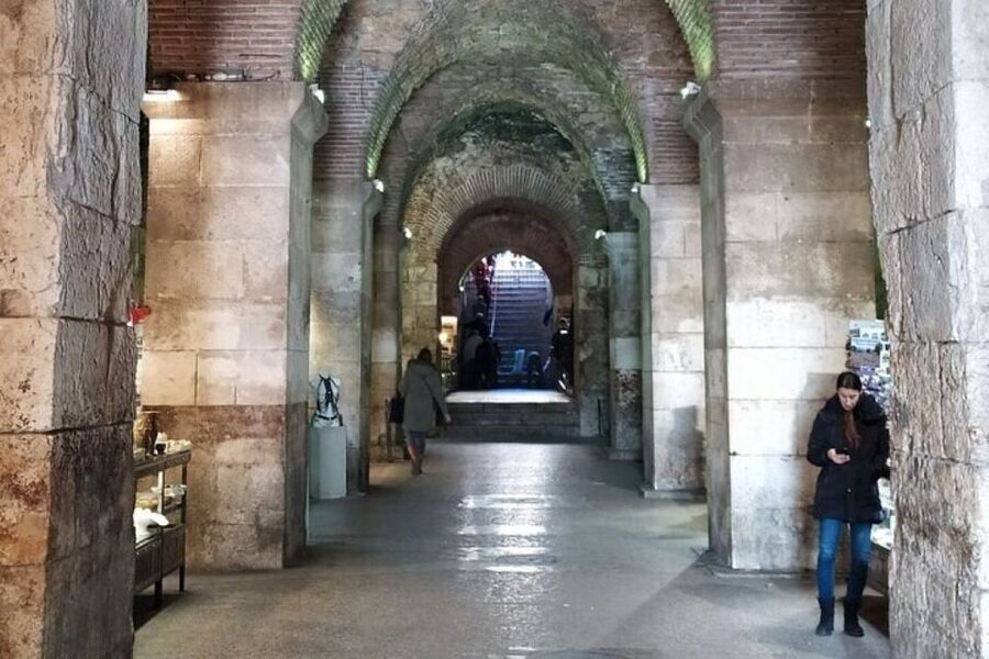 Experience Split History Walking Tour With Local Historian - Fruit Square and People’s Square, the medieval corners with real stories