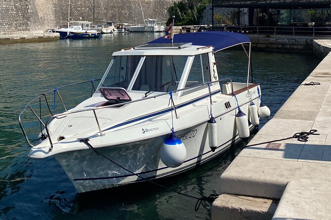 Experience Zadar Archipelago with private Antares sailing tour - Stop 1: Ošljak for traditional houses and an island-village feel (about 1.5 hours)
