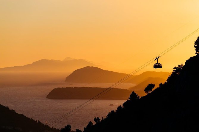 Explore Dubrovnik by Cable Car (ticket included) - Stradun and Sponza Palace: Where Dubrovnik’s Civic Life Shows Up