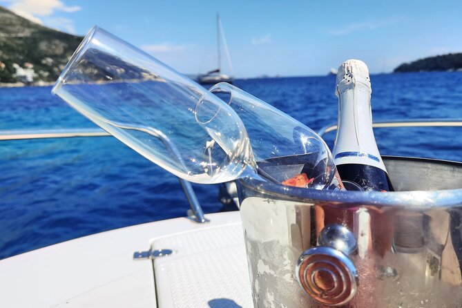 Explore Elaphiti Islands in this unique tour at your own pace for 4 or 8 hours - Snorkeling gear and on-board comfort: the extras that make the day feel good