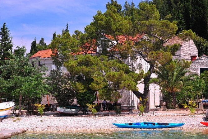 Explore Korčula, Lumbarda, and Hidden Adriatic Gems - The Crew and the Welcome: Captain Thomas Sets the Tone