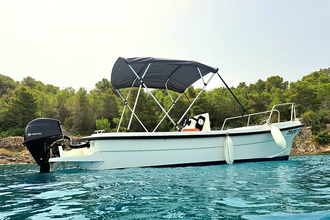 Explore the West coast of the island Brac by BETINA boat - Captain-style day on the BETINA boat, with real freedom
