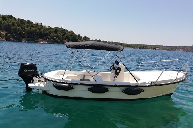 Explore the West coast of the island Brac by BETINA boat - Why the west coast route feels different