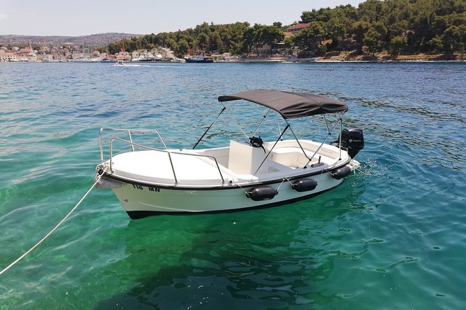 Explore the West coast of the island Brac by BETINA boat - Stop-by-stop: Bobovisca na Moru, Sutivan, and Milna