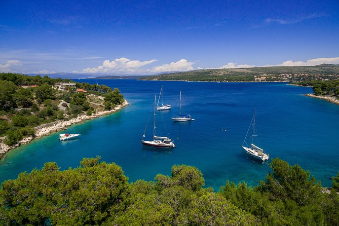 Explore west side of island Brač with Pasara boat - Traditional Dalmatian boat - What Makes This West Brac Boat Day Work