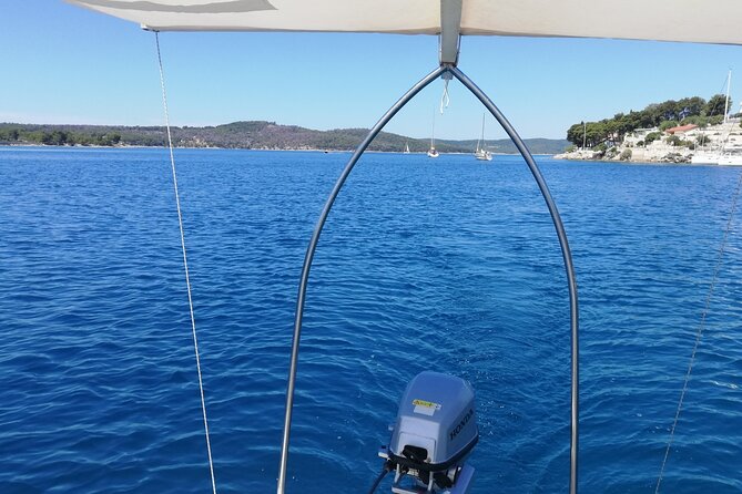 Explore west side of island Brač with Pasara boat - Traditional Dalmatian boat - Price and Value for Up to Five People
