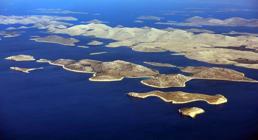 From Biograd: Kornati and Telašćica Full Day Boat Tour - Vela Sestrica lighthouse: the 1876 stone marker on your route