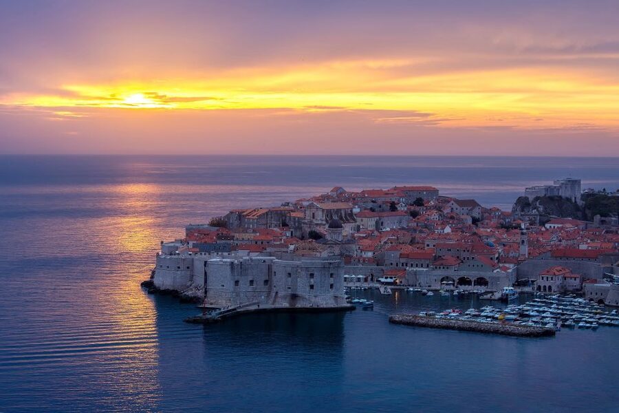 From Dubrovnik: Golden Hour Sunset Cruise with Free Drinks - The 1-Hour Flow: From Old Town Harbor to Sunset Light