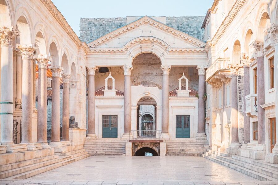 From Dubrovnik: Split Day Trip and City Tour with Transfers - Golden and Silver Gates to Riva: The Walk From Rome to Street Life